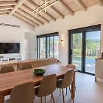 Danai Villa